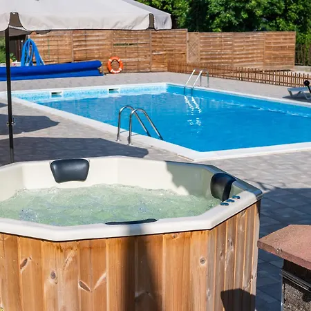 комплекс асеневци Semesteranläggning (resort)