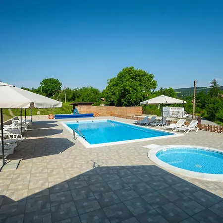 Semesteranläggning (resort) комплекс асеневци