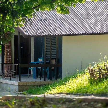 комплекс асеневци Semesteranläggning (resort)